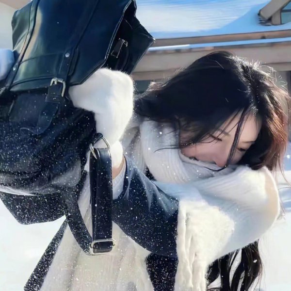 女人在家